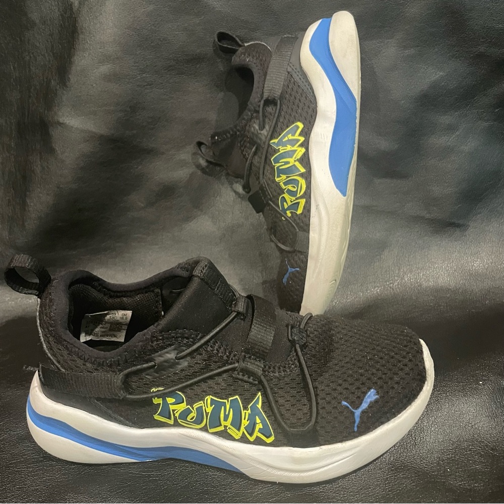 Toddlers PUMA tennis shoes size 12